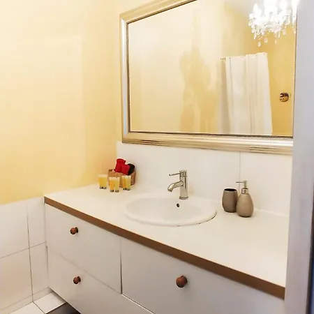 Apartment Cozy Sunny In The Center Of Prague Warschau